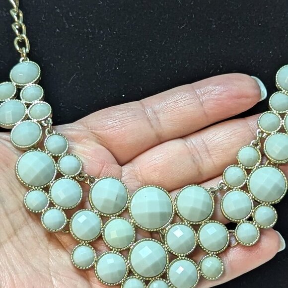 Light Green Mint Cabochons Bib Statement Necklace Gold Tone - Picture 3 of 5